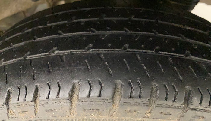 2019 Hyundai NEW SANTRO MAGNA, Petrol, Manual, 60,044 km, Left Rear Tyre Tread