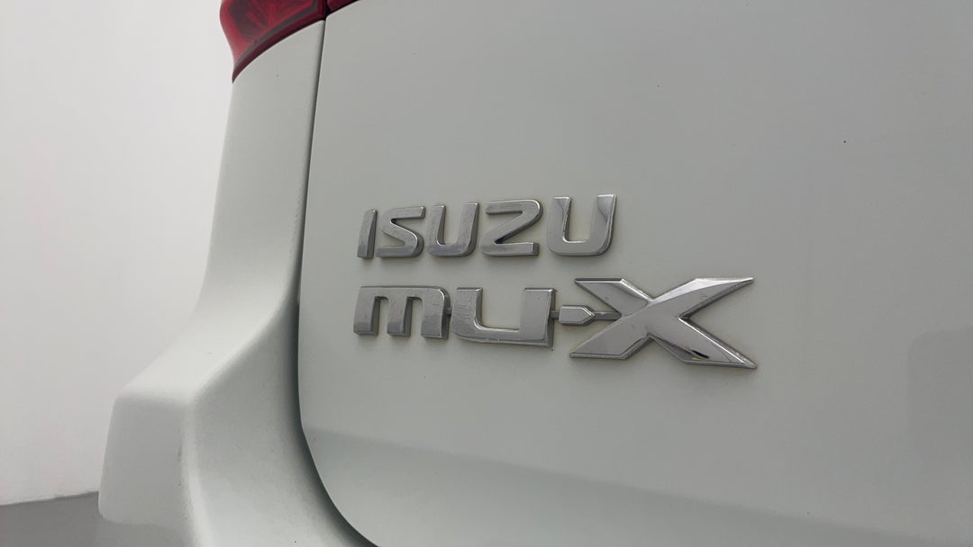 Badge (Boot Left Side)