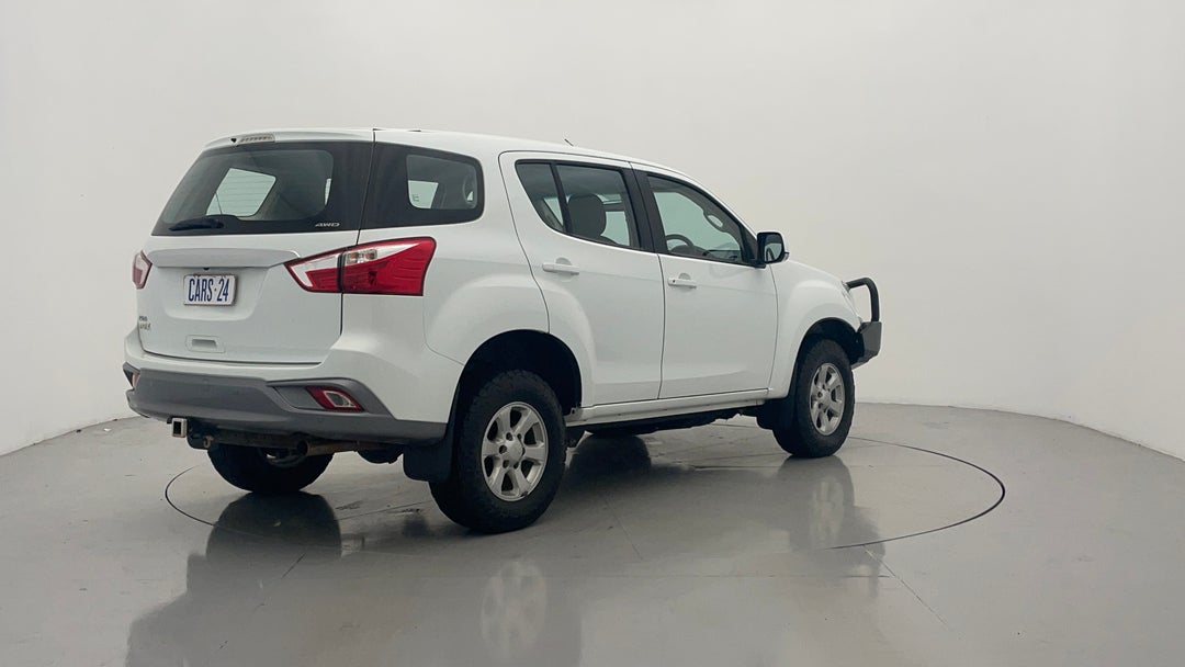 Right Back Diagonal (45- Degree) View