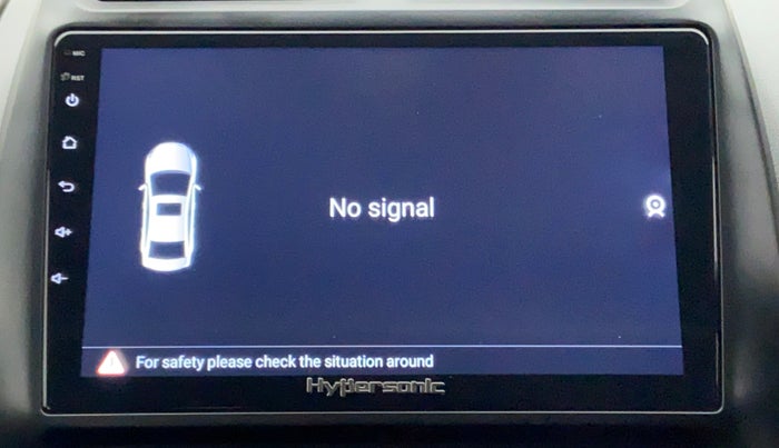 2016 Renault Kwid RXT, Petrol, Manual, 25,615 km, Infotainment system - Parking sensor not working