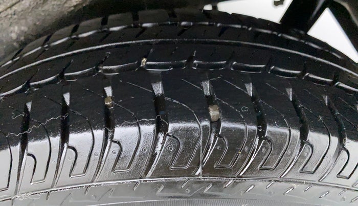 2015 Maruti Wagon R 1.0 VXI, Petrol, Manual, 68,086 km, Left Rear Tyre Tread