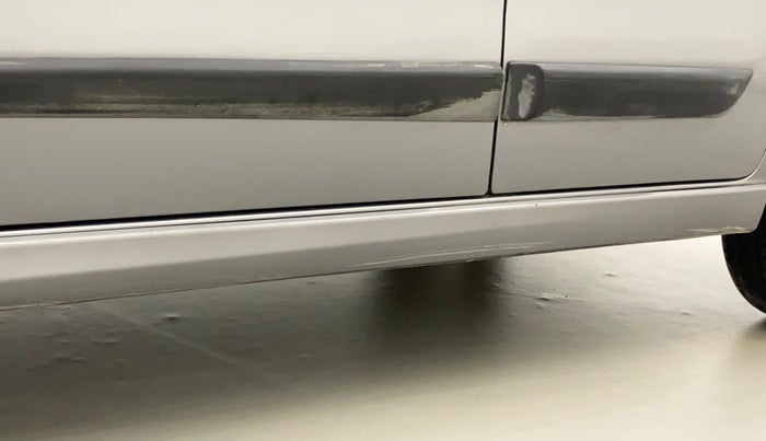 2015 Maruti Wagon R Stingray VXI, Petrol, Manual, 28,862 km, Left running board - Minor scratches