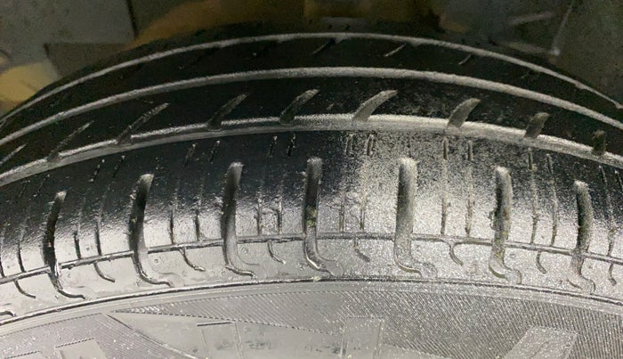 2017 Datsun Redi Go T (O), Petrol, Manual, 38,025 km, Left Front Tyre Tread