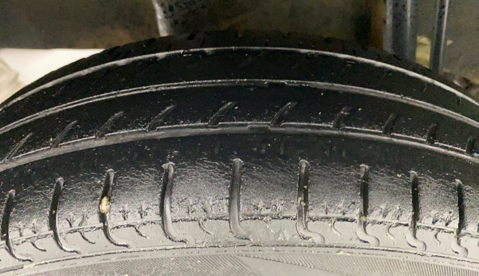 2017 Datsun Redi Go T (O), Petrol, Manual, 38,025 km, Right Rear Tyre Tread