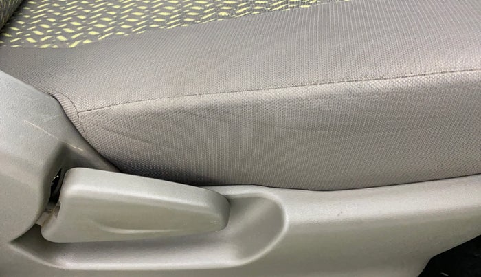 2017 Datsun Redi Go T (O), Petrol, Manual, 38,025 km, Driver Side Adjustment Panel