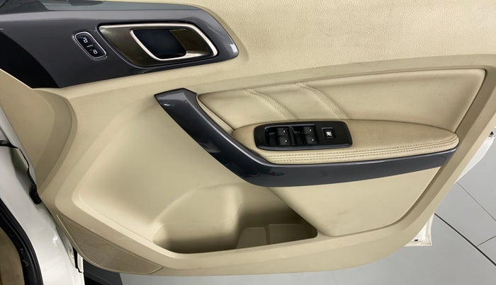 2018 Ford Endeavour 3.2l 4X4 AT Titanium, Diesel, Automatic, 35,286 km, Driver Side Door Panels Control