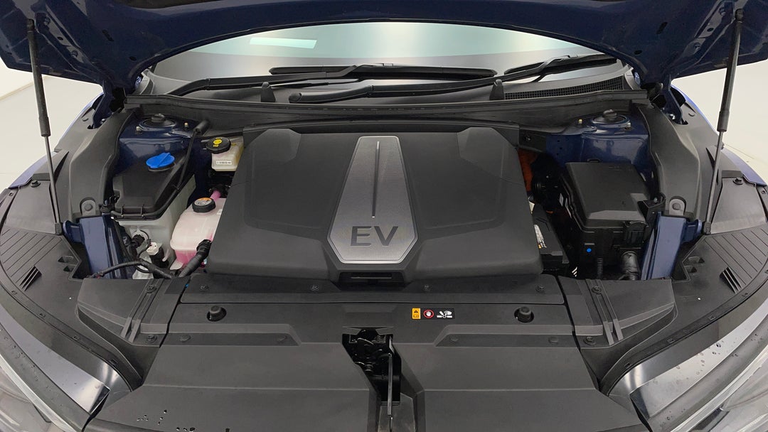 Open Bonnet (Engine)