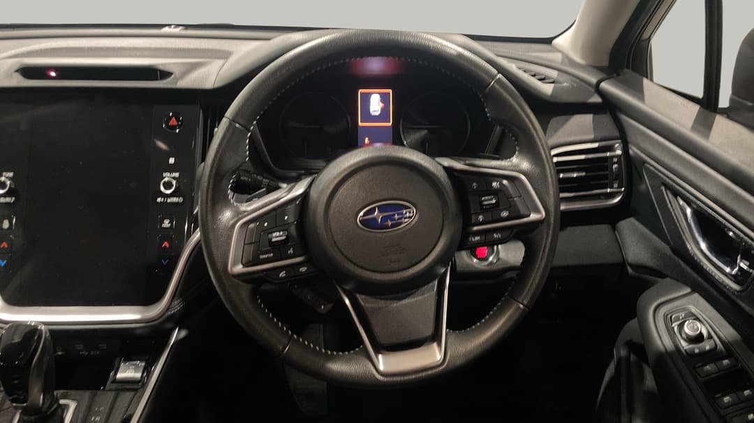 2021 Subaru Outback AWD, Automatic, 58213 km, Steering Wheel Close-up