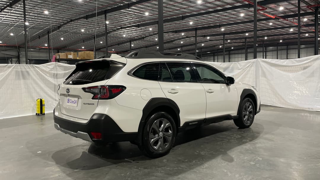 2021 Subaru Outback AWD, Automatic, 58213 km, Right Back Diagonal (45- Degree) View