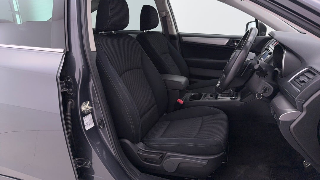 2020 Subaru Liberty 2.5i AWD, Automatic, 72220 km, Right Side Front Door Cabin View