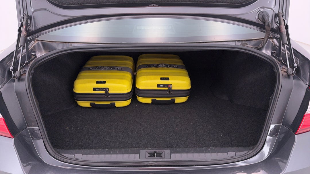 2020 Subaru Liberty 2.5i AWD, Automatic, 72220 km, Boot Inside View with Luggage