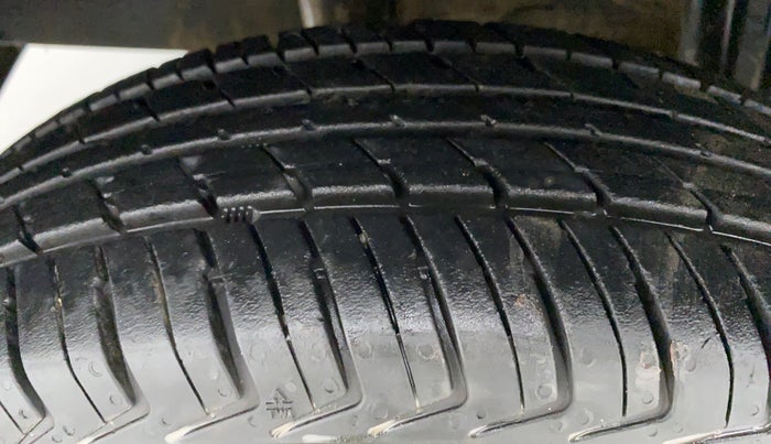 2018 Datsun Redi Go 1.0 T(O), Petrol, Manual, 16,682 km, Right Rear Tyre Tread