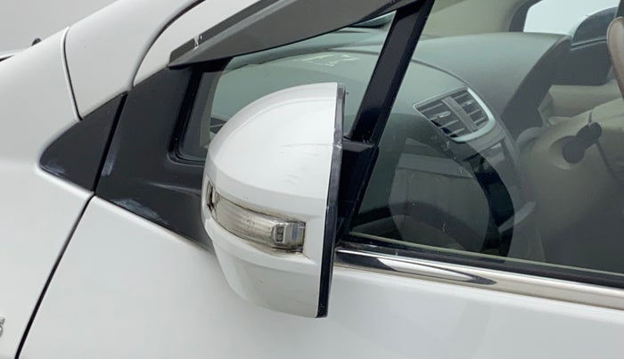 2017 Maruti Ertiga ZDI PLUS SHVS, Diesel, Manual, 96,839 km, Left rear-view mirror - Cover has minor damage