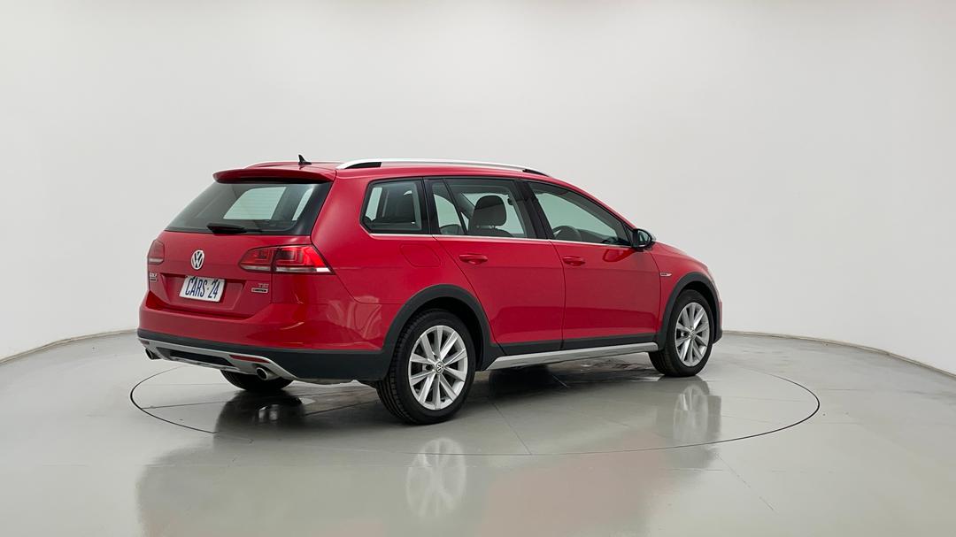 2016 Volkswagen Golf Alltrack 132 Tsi, Automatic, 122584 km, Right Back Diagonal (45- Degree) View