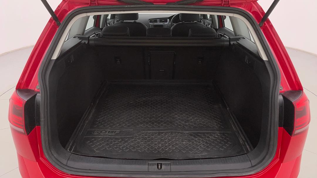 2016 Volkswagen Golf Alltrack 132 Tsi, Automatic, 122584 km, Boot Inside View