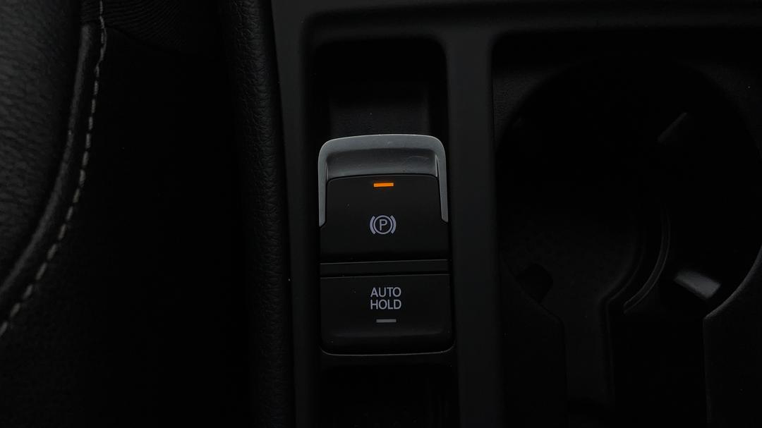 2016 Volkswagen Golf Alltrack 132 Tsi, Automatic, 122584 km, Handbrake