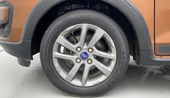 2019 Ford FREESTYLE TITANIUM 1.5 DIESEL, Diesel, Manual, 60,765 km, Left Front Wheel