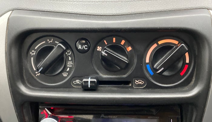 2017 Maruti Alto 800 LXI O, Petrol, Manual, 68,428 km, AC Unit - Directional switch has minor damage
