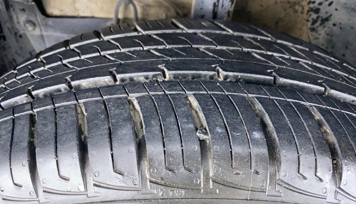 2019 Maruti Vitara Brezza VDI, Diesel, Manual, 37,966 km, Left Front Tyre Tread