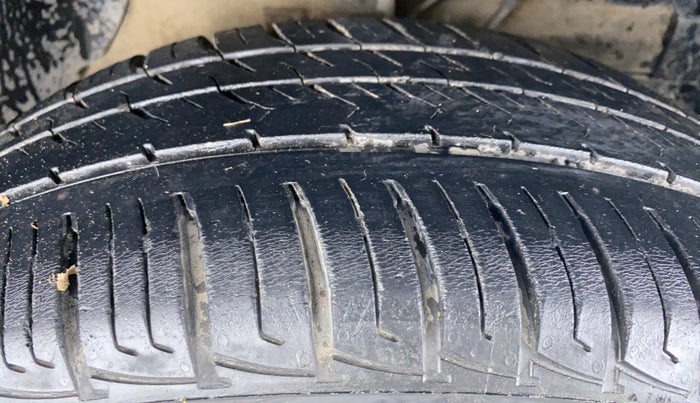 2019 Maruti Vitara Brezza VDI, Diesel, Manual, 37,966 km, Right Front Tyre Tread
