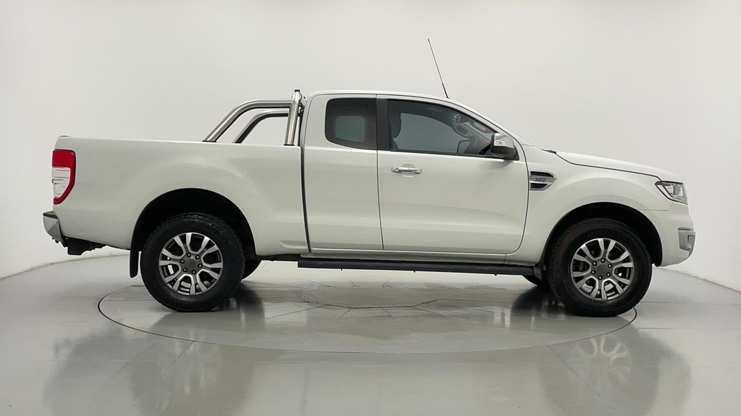 2015 Ford Ranger Xlt 3.2 (4x4), Automatic, 69861 km, Right Side View
