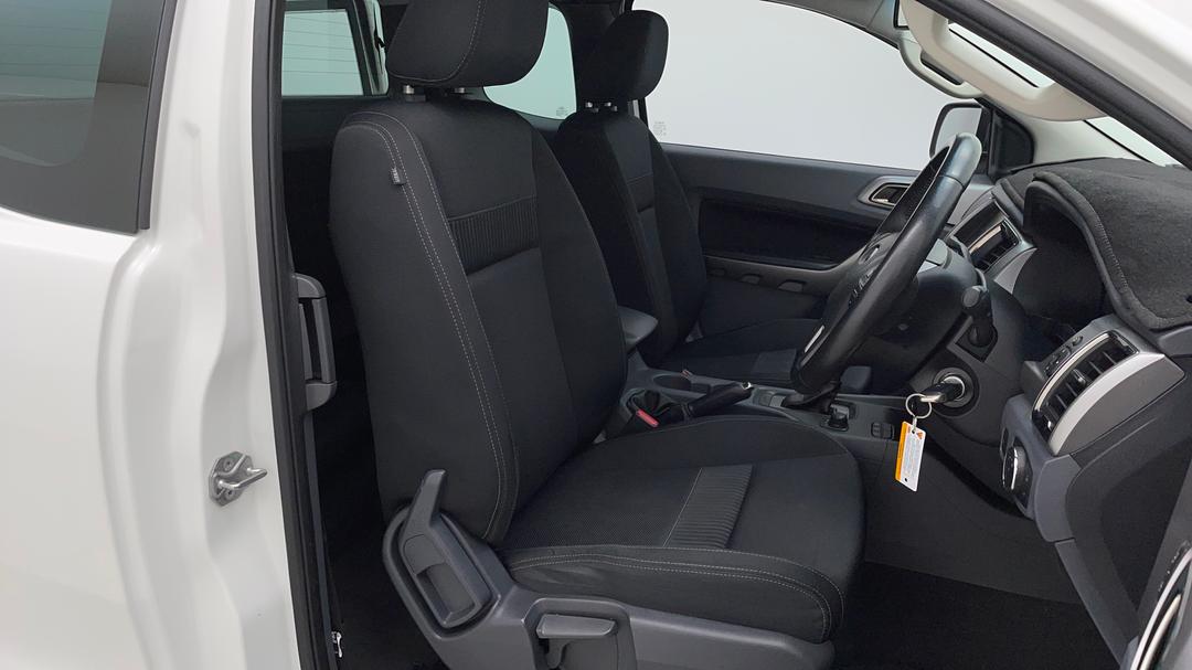 2015 Ford Ranger Xlt 3.2 (4x4), Automatic, 69861 km, Right Side Front Door Cabin View