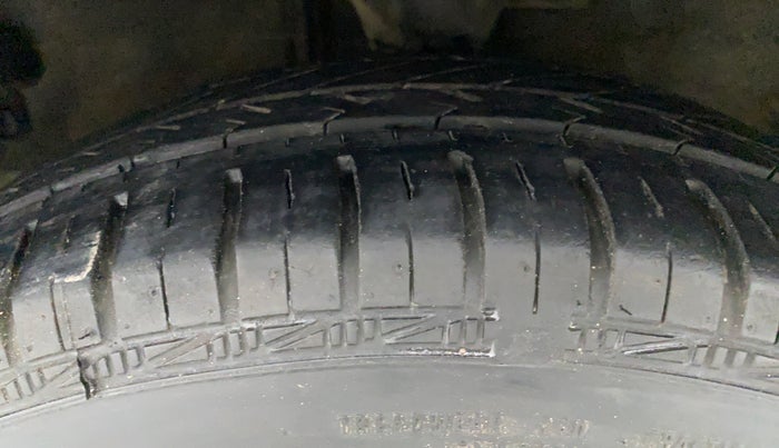 2012 Hyundai i10 MAGNA 1.2 KAPPA2, Petrol, Manual, 39,140 km, Left Front Tyre Tread