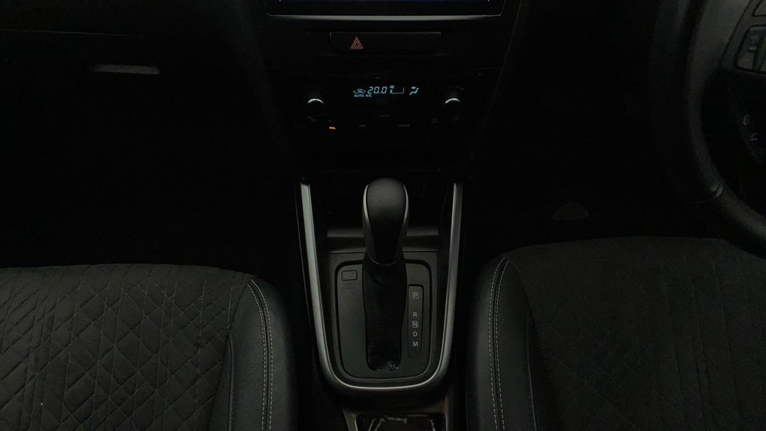 2022 Suzuki Vitara Turbo, Automatic, 59333 km, Gear Lever 