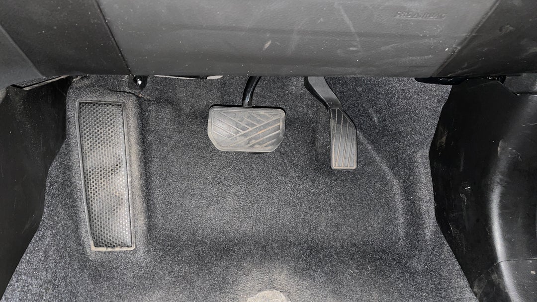 2022 Suzuki Vitara Turbo, Automatic, 59333 km, Pedals and Footmat