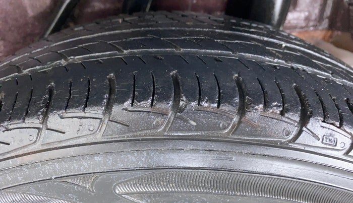 2016 Honda Amaze 1.2 SMT I VTEC, Petrol, Manual, 21,857 km, Left Rear Tyre Tread