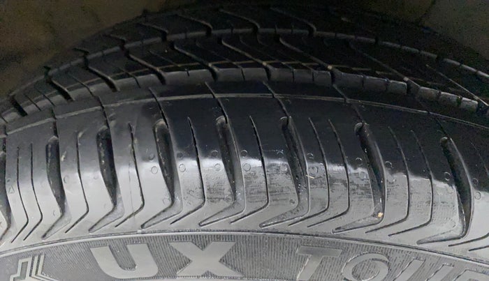 2018 Hyundai Verna 1.6 VTVT SX, Petrol, Manual, 63,026 km, Right Rear Tyre Tread