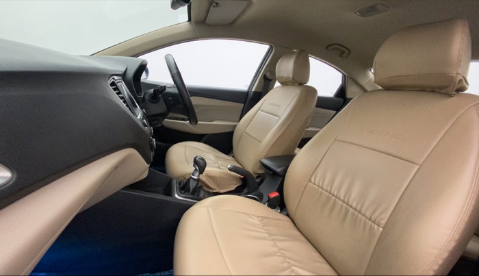 2018 Hyundai Verna 1.6 VTVT SX, Petrol, Manual, 63,026 km, Right Side Front Door Cabin