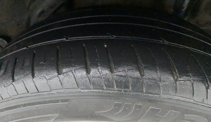 2018 Hyundai Verna 1.6 VTVT SX, Petrol, Manual, 63,026 km, Left Rear Tyre Tread