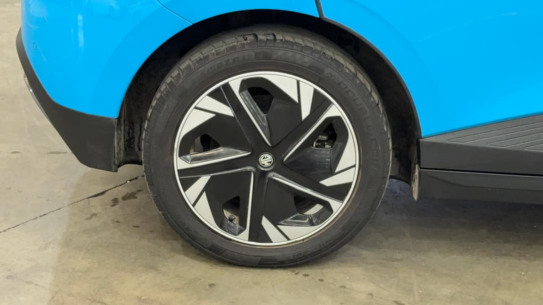 2024 MG Mg4 Excite 51 125kw, Automatic, 33390 km, Right Rear Wheel