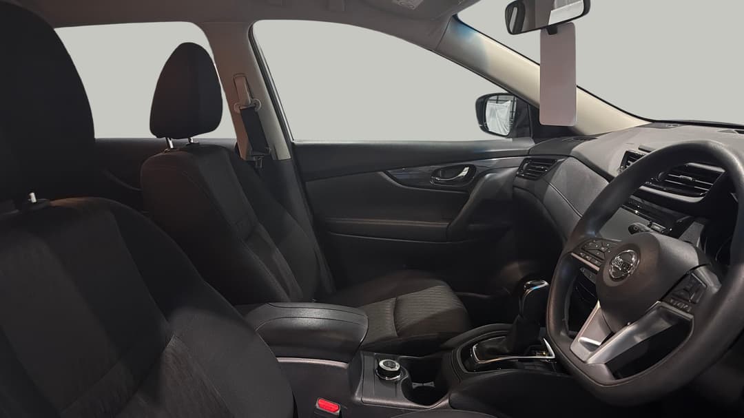 2022 Nissan X-trail St (4WD), Automatic, 50477 km, Right Side Front Door Cabin View