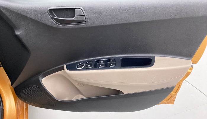 2016 Hyundai Grand i10 MAGNA 1.2 KAPPA VTVT, Petrol, Manual, 16,191 km, Driver Side Door Panels Control
