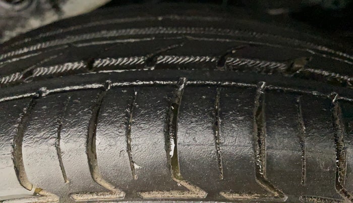 2011 Hyundai Santro Xing GLS, Petrol, Manual, 50,091 km, Left Rear Tyre Tread