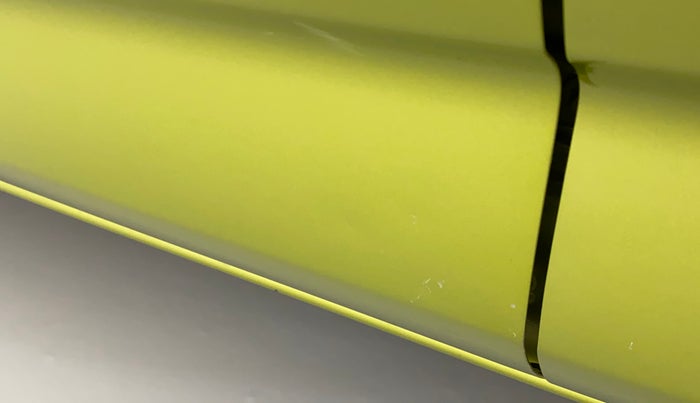 2016 Datsun Redi Go T (O), Petrol, Manual, 22,351 km, Front passenger door - Slightly dented