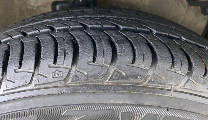 2016 Maruti Celerio ZXI AMT, Petrol, Automatic, 45,936 km, Right Front Tyre Tread