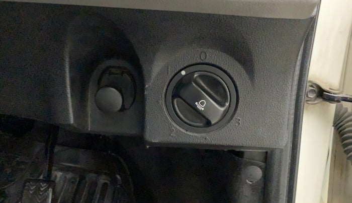 2011 Toyota Etios G, Petrol, Manual, 75,766 km, Dashboard - Headlight height adjustment not working
