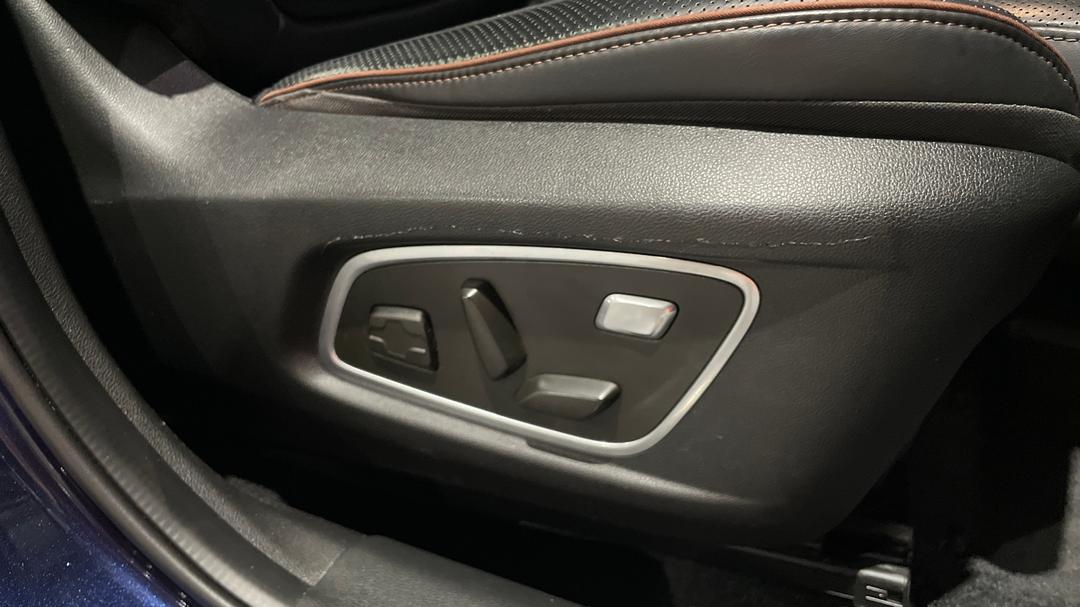 2021 Renault Koleos Intens (4x4), Automatic, 62801 km, Drivers Side Adjustment Panel