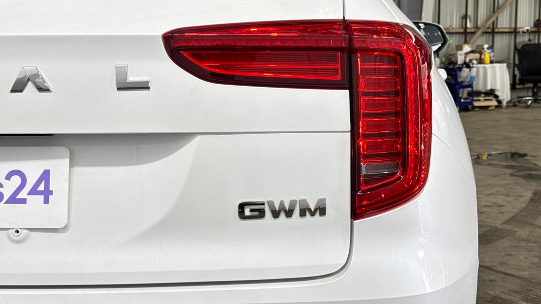 2023 GWM Haval Jolion Premium, Automatic, 16913 km, Badge (Boot Right Side)