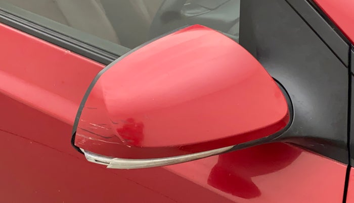 2014 Hyundai Xcent SX 1.2 (O), CNG, Manual, 80,125 km, Right rear-view mirror - Indicator light has minor damage