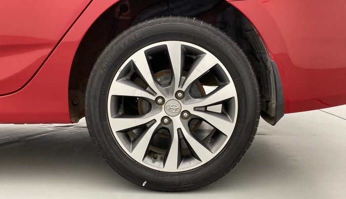 2017 Hyundai Verna FLUIDIC 1.6 VTVT SX AT, Petrol, Automatic, 51,063 km, Left Rear Wheel
