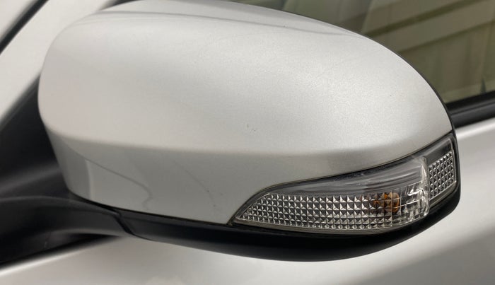 2017 Toyota Etios Liva VXD, Diesel, Manual, 32,469 km, Left rear-view mirror - Indicator light has minor damage