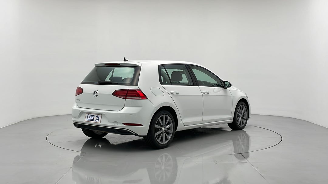 Right Back Diagonal (45- Degree) View