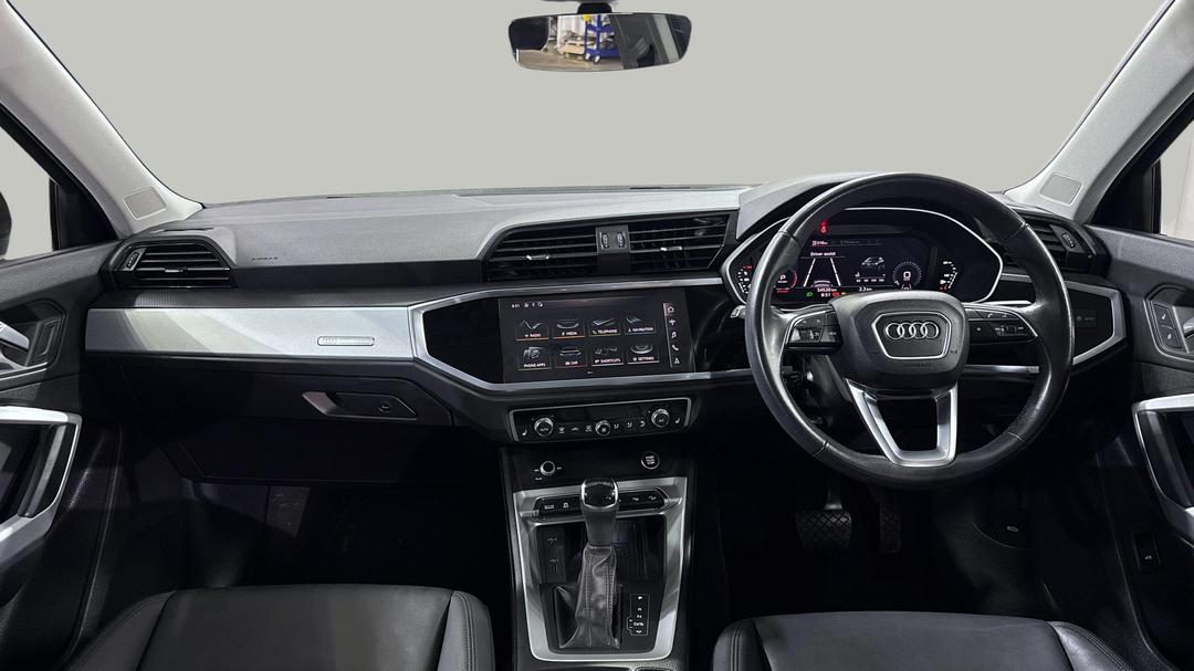 2021 Audi Q3 35 Tfsi S Line, Automatic, 54520 km, Dashboard View