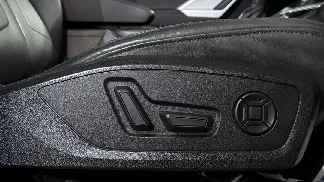 2021 Audi Q3 35 Tfsi S Line, Automatic, 54520 km, Drivers Side Adjustment Panel
