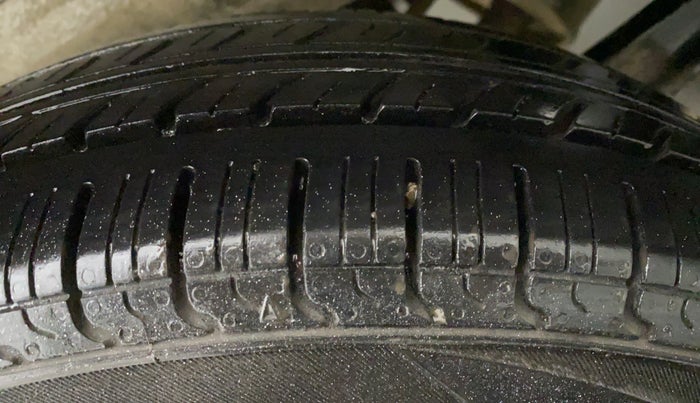 2018 Maruti Wagon R 1.0 LXI CNG, CNG, Manual, 56,733 km, Left Rear Tyre Tread