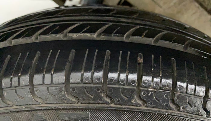 2018 Maruti Wagon R 1.0 LXI CNG, CNG, Manual, 56,733 km, Right Rear Tyre Tread